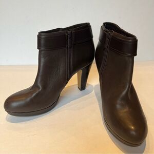 Giani Bernini Women's Heeled Leather Ankle Boots Brown Size 9M